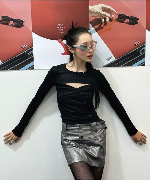 HALF DEVIL US(ハーフデビルアス)の「レザーストラップミニスカート_メタリックシルバー(スカート・レディース・その他・SMALL/MEDIUM)」の13枚目の写真