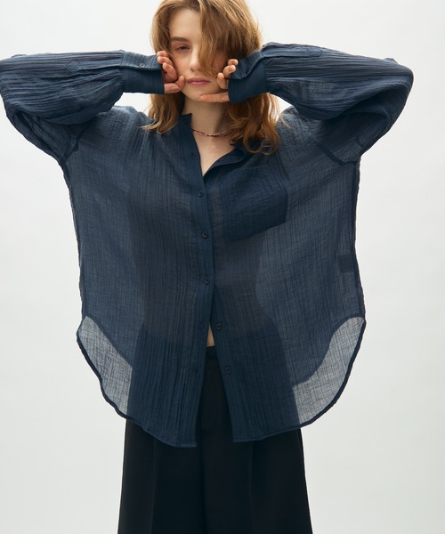 full/fill.(フルフィル)の「washer sheer over shirt / ワッシャーシアーオーバーシャツ(シャツ/ブラウス・レディース・チャコールグレー/ベージュ/ブラウン・FREE)」の6枚目の写真