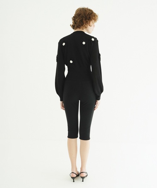 CLANE(クラネ)の「FLOWER MOTIF KNIT CARDIGAN(カーディガン/ボレロ・レディース・ブラック/イエロー/ブラウン・2/1)」の7枚目の写真