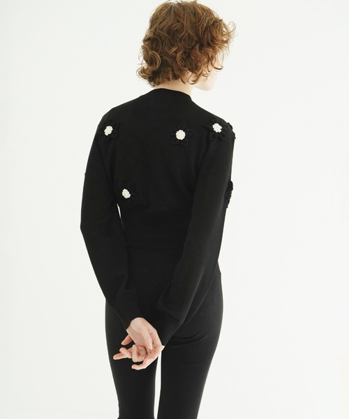 CLANE(クラネ)の「FLOWER MOTIF KNIT CARDIGAN(カーディガン/ボレロ・レディース・ブラック/イエロー/ブラウン・2/1)」の9枚目の写真