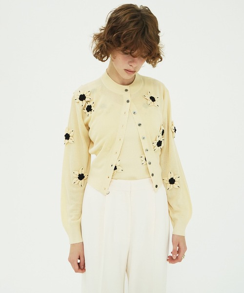 CLANE(クラネ)の「FLOWER MOTIF KNIT CARDIGAN(カーディガン/ボレロ・レディース・ブラック/イエロー/ブラウン・2/1)」の19枚目の写真