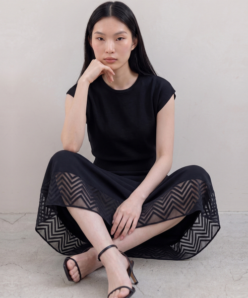 KIMDOH(キムド)の「Arlo Ribbed Round Cap Top Black(ニット/セーター・レディース・ブラック/アイボリー・FREE)」の7枚目の写真