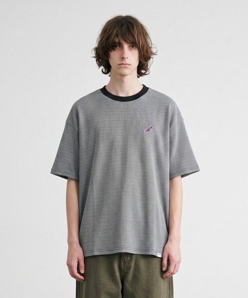 rehacer(レアセル)の「rehacer : Wave Multi Border CS(Tシャツ/カットソー・メンズ・チャコールグレー/ホワイト・LARGE/MEDIUM/X-LARGE)」の1枚目の写真