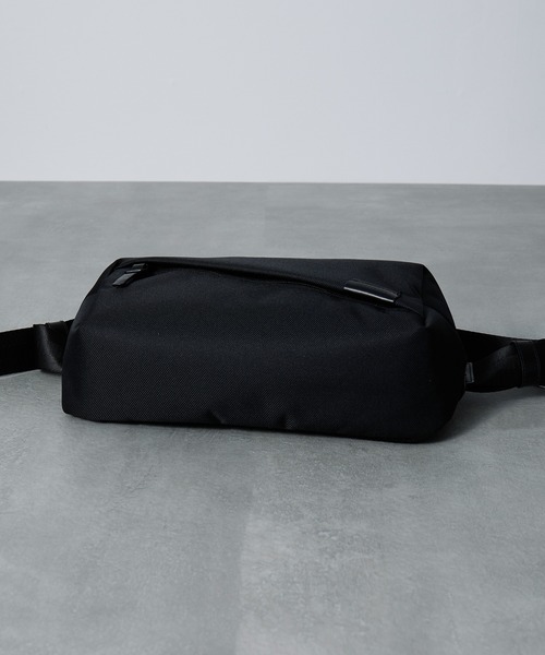 COMME CA MEN(コムサメン)の「【COMME CA MEN】オブリック ボディバッグ 7132(ボディバッグ/ウエストポーチ・メンズ・ブラック/ネイビー・FREE)」の5枚目の写真