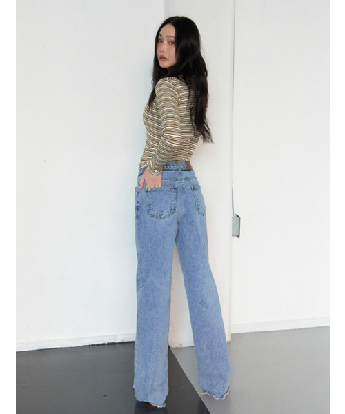 MORVE13（モルブ13）の「ツートンカットオフストレートデニム（デニムパンツ・レディース・ブルー系その他・SMALL/MEDIUM/LARGE）」の2枚目の写真