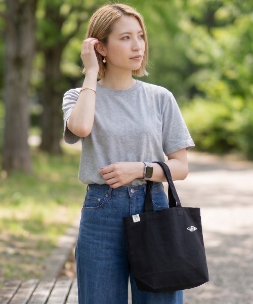 CAMPFREE（キャンプフリー）の「[キャンプフリー] CAMPFREE ワンポイント 刺しゅう トートバッグ  [綿 キャンバス 帆布 コットン]（トートバッグ・レディース・ブラック/ナチュラル/ライトグレー/ネイビー系1/ネイビー/ベージュ系その他/ライトグレー系1/ブラック×ブルー・W/M/L/S）」の16枚目の写真