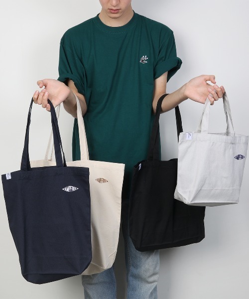 CAMPFREE（キャンプフリー）の「[キャンプフリー] CAMPFREE ワンポイント 刺しゅう トートバッグ  [綿 キャンバス 帆布 コットン]（トートバッグ・レディース・ブラック/ナチュラル/ライトグレー/ネイビー系1/ネイビー/ベージュ系その他/ライトグレー系1/ブラック×ブルー・W/M/L/S）」の12枚目の写真