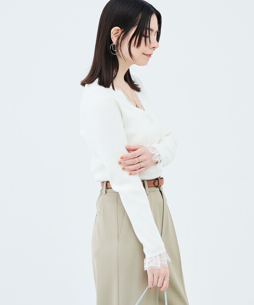 NOLLEY’S Sophi(ノーリーズソフィ)の「《手洗い可能》レース付きリブVネックカーディガン(カーディガン/ボレロ・レディース・オフホワイト/ダークネイビー/ブラウン・38)」の19枚目の写真