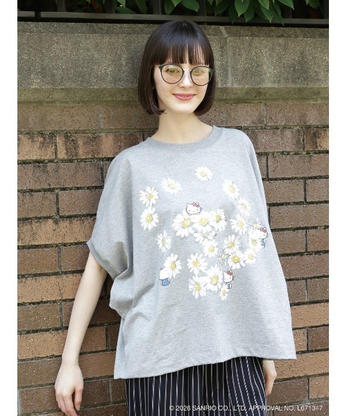 H.A.K（ハク）の「H.A.K×HELLO KITTY デイジーとハローキティ オイルペインティングプリントTシャツ（Tシャツ/カットソー・レディース・杢グレー/ブラック/ホワイト・FREE）」の20枚目の写真