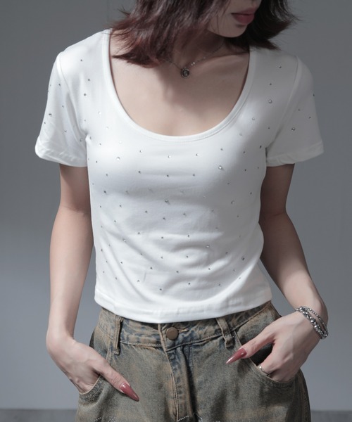 nonomi(ノノミ)の「ラインストーン Uネック クロップド半袖Tシャツ(Tシャツ/カットソー・レディース・ホワイト/ブラック・L/M)」の2枚目の写真