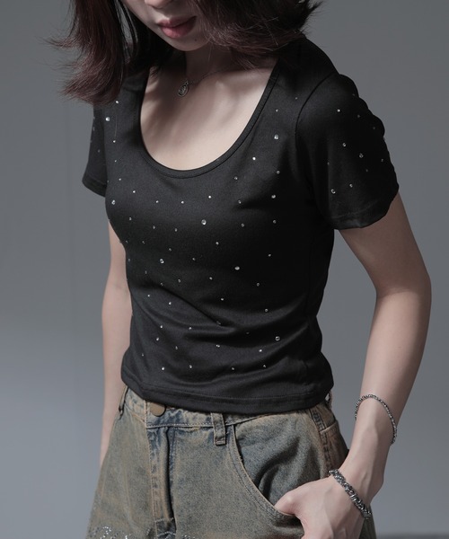 nonomi(ノノミ)の「ラインストーン Uネック クロップド半袖Tシャツ(Tシャツ/カットソー・レディース・ホワイト/ブラック・L/M)」の3枚目の写真