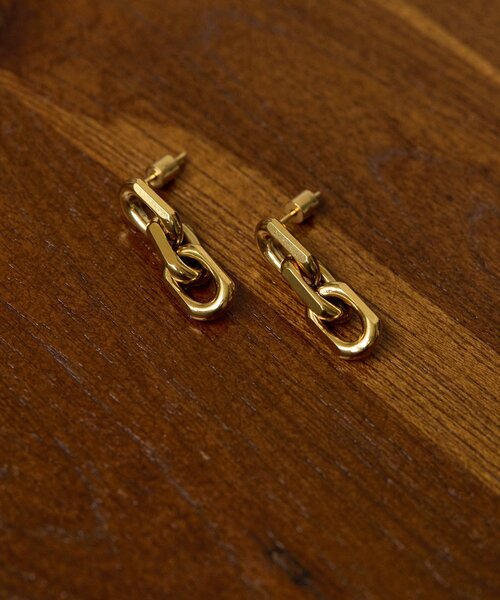 ear PAPILLONNER(イアパピヨネ)の「《金属アレルギー対応/ステンレス》エッジチェーンピアス(ピアス(両耳用)・レディース・シルバー/ゴールド・FREE)」の10枚目の写真