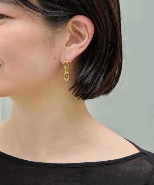 ear PAPILLONNER(イアパピヨネ)の「《金属アレルギー対応/ステンレス》エッジチェーンピアス(ピアス(両耳用)・レディース・シルバー/ゴールド・FREE)」の13枚目の写真