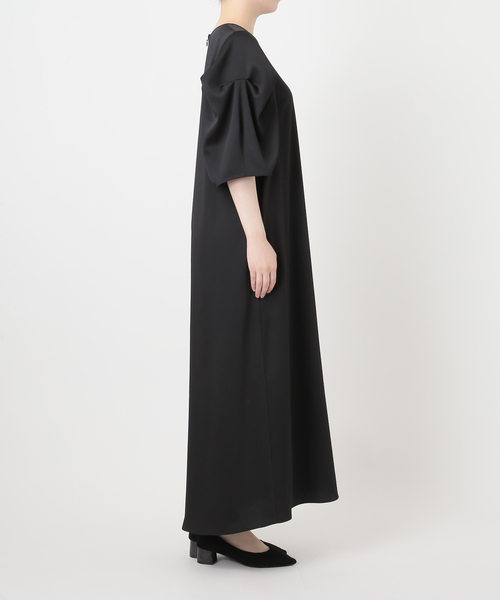 VERMEIL par iena(ヴェルメイユパーイエナ)の「《WEB限定/》ハンマーサテンワンピース(ワンピース・レディース・ブラック・FREE)」の8枚目の写真