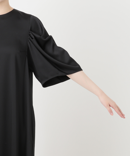 VERMEIL par iena(ヴェルメイユパーイエナ)の「《WEB限定/》ハンマーサテンワンピース(ワンピース・レディース・ブラック・FREE)」の9枚目の写真