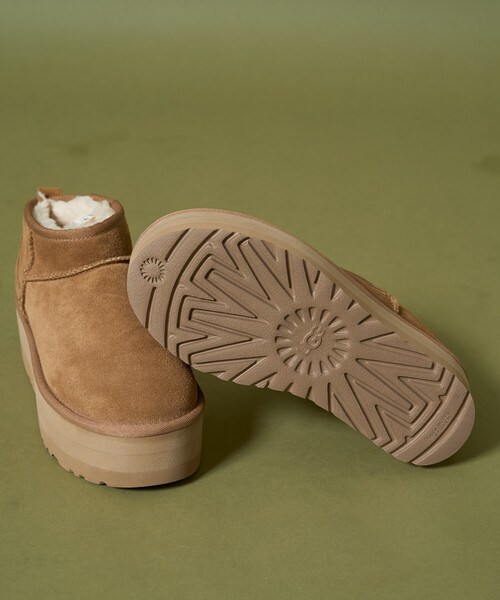 FREAK'S STORE（フリークスストア）の「限定展開 UGG/アグ W CLASSIC ULTRA MINI PLATFORM/ウィメンズ クラシック ウルトラ ミニ プラットフォーム[6~8サイズ展開]（ブーツ・レディース・キャメル/ブラック・7/6/8）」の6枚目の写真