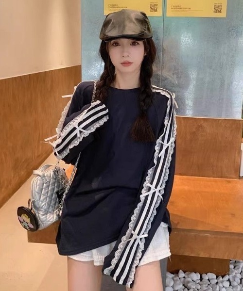 AVYL(アヴィル)の「袖ラインフリルリボンルーズスウェット(Tシャツ/カットソー・レディース・ネイビー・M)」の5枚目の写真