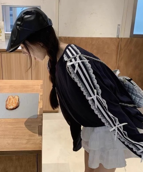 AVYL(アヴィル)の「袖ラインフリルリボンルーズスウェット(Tシャツ/カットソー・レディース・ネイビー・M)」の7枚目の写真