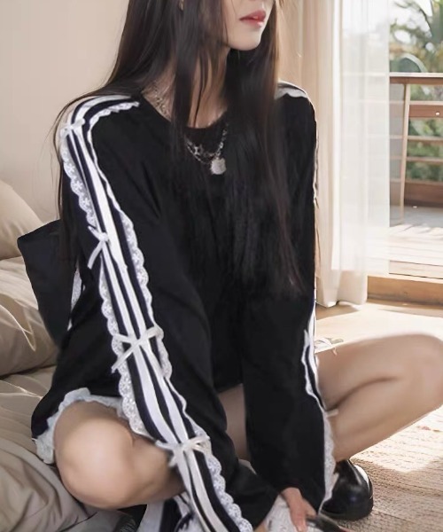 AVYL(アヴィル)の「袖ラインフリルリボンルーズスウェット(Tシャツ/カットソー・レディース・ネイビー・M)」の10枚目の写真