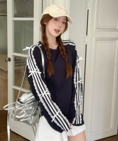 AVYL(アヴィル)の「袖ラインフリルリボンルーズスウェット(Tシャツ/カットソー・レディース・ネイビー・M)」の16枚目の写真
