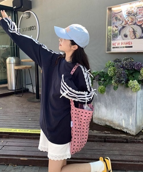 AVYL(アヴィル)の「袖ラインフリルリボンルーズスウェット(Tシャツ/カットソー・レディース・ネイビー・M)」の17枚目の写真