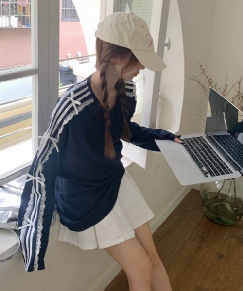 AVYL(アヴィル)の「袖ラインフリルリボンルーズスウェット(Tシャツ/カットソー・レディース・ネイビー・M)」の21枚目の写真