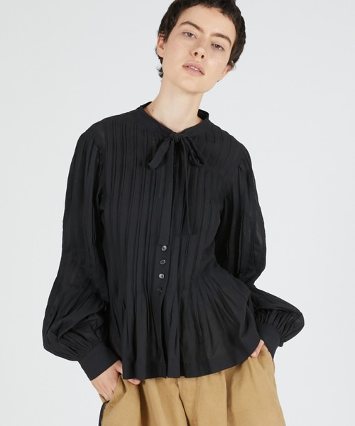 crinkle crinkle crinkle（クリンクルクリンクルクリンクル）の「ハンドタックフレアブラウス / 【crinkle crinkle crinkle】 hand tuck flare blouse（シャツ/ブラウス・レディース・ブラック/マルチ・FREE）」の2枚目の写真