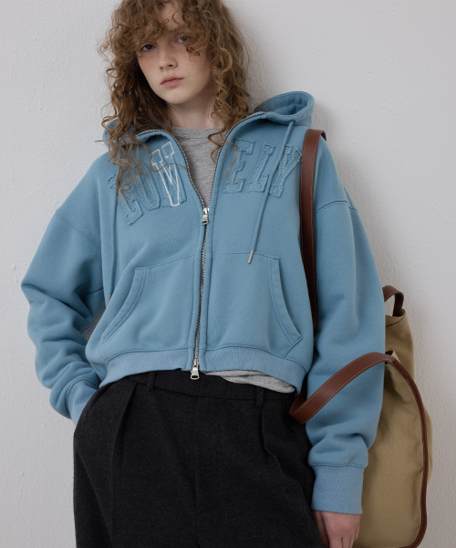 NOHANT（ノアン）の「LONELY/LOVELY クロップフーディ ジップアップ スカイブルー（パーカー・レディース・スカイブルー・SMALL/MEDIUM）」の6枚目の写真