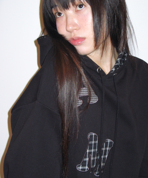AMESWORLDWIDE（アメスワールドワイド）の「ビッグパッチアップリケパーカー ブラック（パーカー・レディース・その他・SMALL/MEDIUM/LARGE）」の5枚目の写真