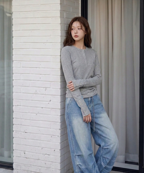 LXT（エルエックスティー）の「コットンブレンド スナップヘンリーネック ロングスリーブ [グレー]（Tシャツ/カットソー・レディース・その他・MEDIUM/LARGE/X-LARGE）」の5枚目の写真