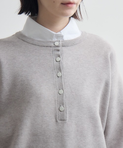 Paradise Picnic（パラダイスピクニック）の「cloche ヘンリーネック前後2WAYロゴニット（ニット/セーター・レディース・ベージュ/グリーン/ブラック・FREE）」の5枚目の写真