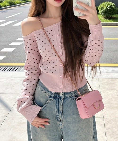 Miniministore(ミニミニストア)の「ドット柄ワンショル長袖ニットカーディガン(ニット/セーター・レディース・ピンク/グレー・FREE)」の2枚目の写真