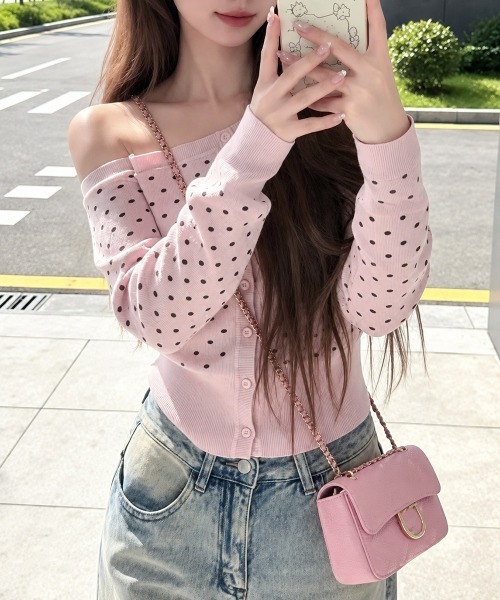 Miniministore(ミニミニストア)の「ドット柄ワンショル長袖ニットカーディガン(ニット/セーター・レディース・ピンク/グレー・FREE)」の8枚目の写真
