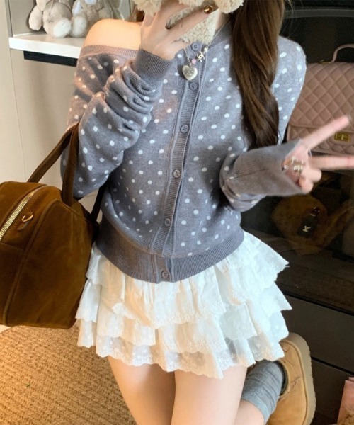 Miniministore(ミニミニストア)の「ドット柄ワンショル長袖ニットカーディガン(ニット/セーター・レディース・ピンク/グレー・FREE)」の13枚目の写真