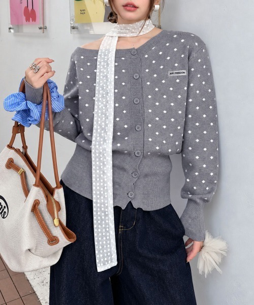 Miniministore(ミニミニストア)の「ドット柄ワンショル長袖ニットカーディガン(ニット/セーター・レディース・ピンク/グレー・FREE)」の15枚目の写真