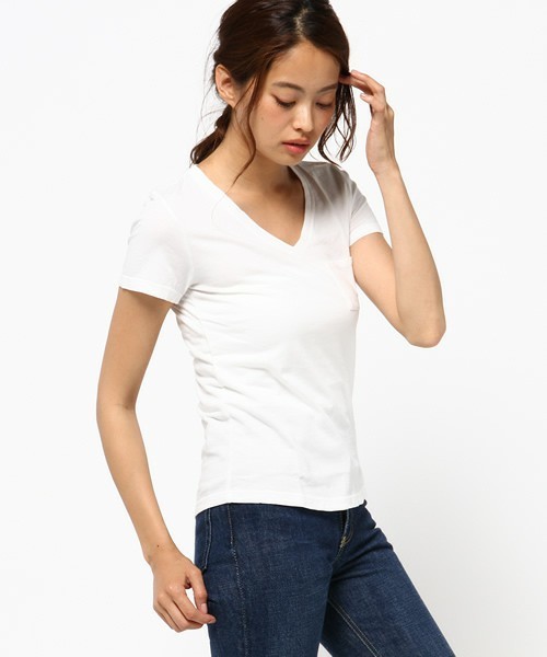 COLONY 2139（コロニートゥーワンスリーナイン）の「天竺コットンVネック半袖Tシャツ（Tシャツ/カットソー・レディース・ブラック/グレー/ホワイト・SMALL/MEDIUM/LARGE）」の2枚目の写真