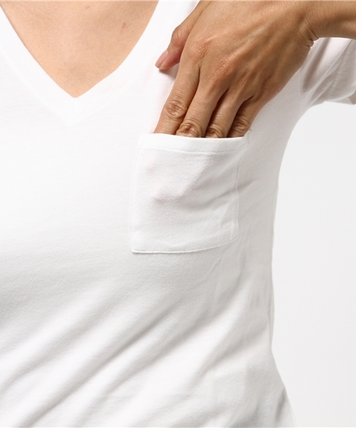 COLONY 2139（コロニートゥーワンスリーナイン）の「天竺コットンVネック半袖Tシャツ（Tシャツ/カットソー・レディース・ブラック/グレー/ホワイト・SMALL/MEDIUM/LARGE）」の4枚目の写真