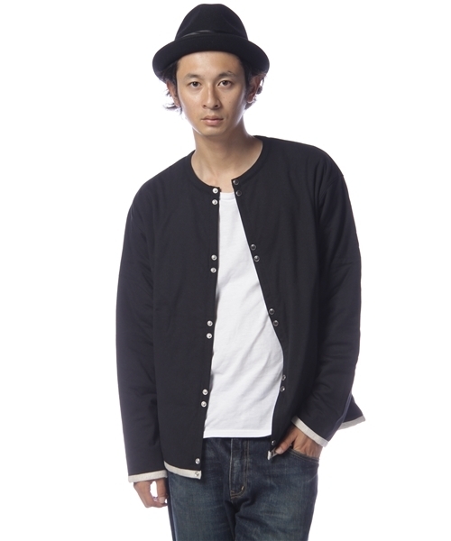 International Gallery BEAMS（インターナショナルギャラリービームス）の「MICCHY HORRY / Uネックカーディガン（カーディガン/ボレロ・メンズ・グレー/ブラック・SMALL/MEDIUM/LARGE）」の3枚目の写真