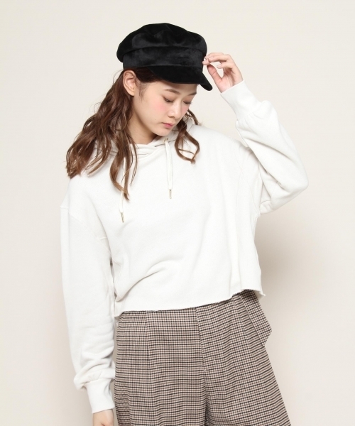 PAGEBOY（ページボーイ）の「ショートプルパーカー（Tシャツ/カットソー・レディース・ホワイト/ライトグレー/レッド/ベージュ系その他・FREE）」の2枚目の写真