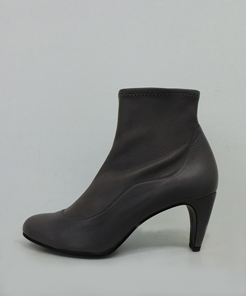 STUDIOUS（ステュディオス）の「レイヤードストレッチブーツ（ブーツ・レディース・ブラック/カーキ/グレー・S/M）」の2枚目の写真