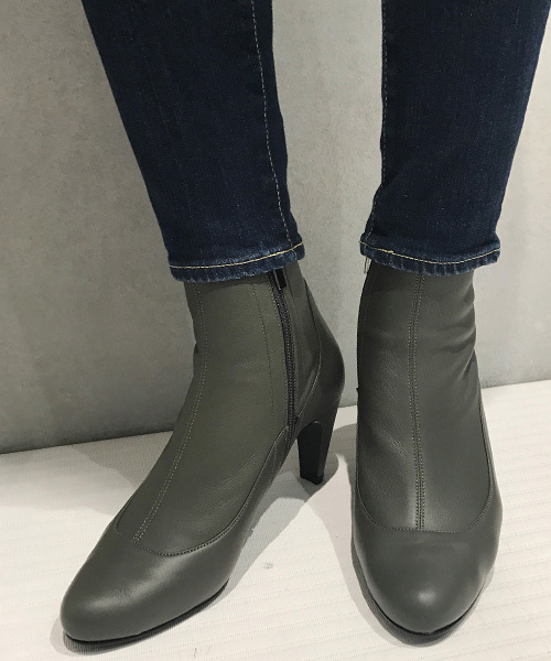 STUDIOUS（ステュディオス）の「レイヤードストレッチブーツ（ブーツ・レディース・ブラック/カーキ/グレー・S/M）」の7枚目の写真