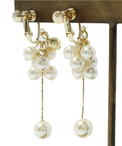 Demi-Luxe BEAMS（デミルクス ビームス）の「jour couture / パールチェーン イヤリング（イヤリング・レディース・ホワイト・ONE SIZE）」の3枚目の写真