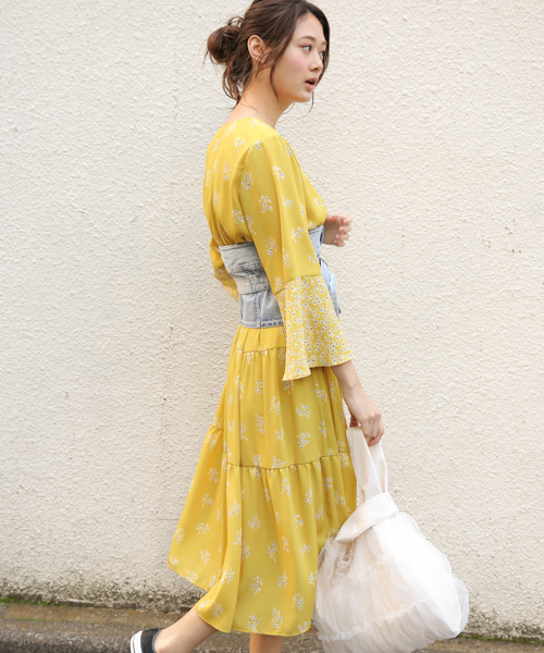PAGEBOY(ページボーイ)の「パッチワーク花柄ワンピース(ワンピース・レディース・ホワイト系その他/イエロー系その他/ブラック系その他・FREE)」の6枚目の写真