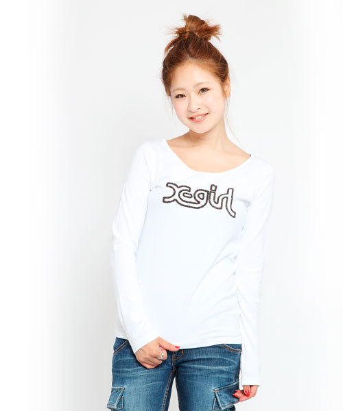 X-girl(エックスガール)の「SPARKLING LOGO L/S TEE(Tシャツ/カットソー・レディース・ホワイト/ブラック/アッシュグレー/パープル・1/2)」の2枚目の写真