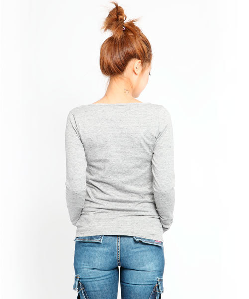 X-girl(エックスガール)の「SPARKLING LOGO L/S TEE(Tシャツ/カットソー・レディース・ホワイト/ブラック/アッシュグレー/パープル・1/2)」の6枚目の写真