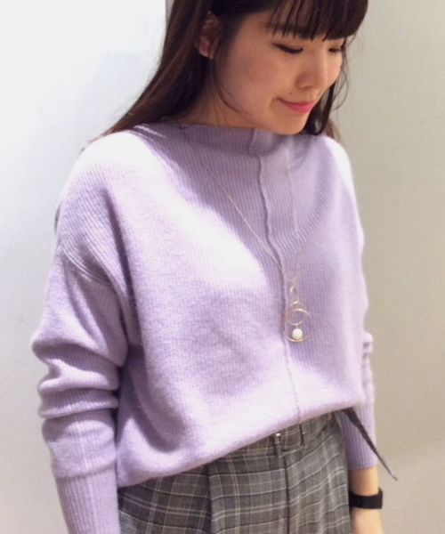 le.coeur blanc（ルクールブラン）の「アンゴラ混ボートネック片畦ニット（ニット/セーター・レディース・ベージュ/ブラウン/ラベンダー/チャコールグレー・38）」の4枚目の写真