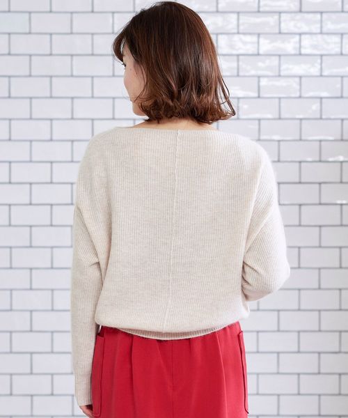 le.coeur blanc（ルクールブラン）の「アンゴラ混ボートネック片畦ニット（ニット/セーター・レディース・ベージュ/ブラウン/ラベンダー/チャコールグレー・38）」の9枚目の写真
