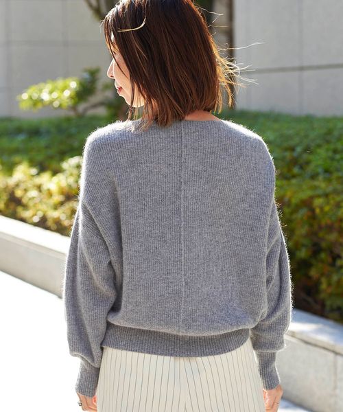 le.coeur blanc（ルクールブラン）の「アンゴラ混ボートネック片畦ニット（ニット/セーター・レディース・ベージュ/ブラウン/ラベンダー/チャコールグレー・38）」の16枚目の写真