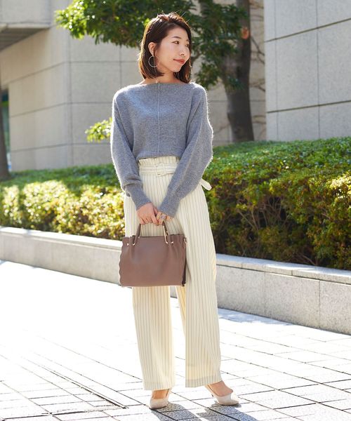 le.coeur blanc（ルクールブラン）の「アンゴラ混ボートネック片畦ニット（ニット/セーター・レディース・ベージュ/ブラウン/ラベンダー/チャコールグレー・38）」の6枚目の写真