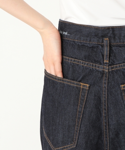 niko and...（ニコアンド）の「オリジナルタックバギーデニムパンツ（デニムパンツ・レディース・ダークブルー/ブルー/ブラック・2/3/4/SMALL/MEDIUM/LARGE）」の16枚目の写真